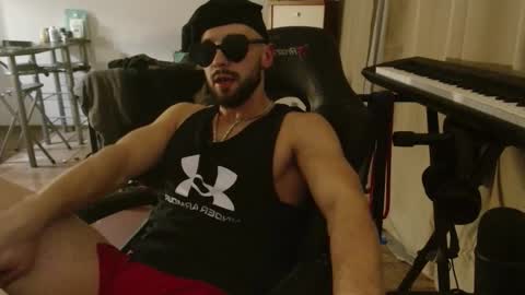 Stachu Jones online show from 11-19-25, 05:57