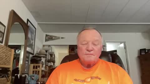 Snapshot of cookoosnest chatting on 12-15-24, 03:53 cookoosnest online show from 12-15-24, 03:53