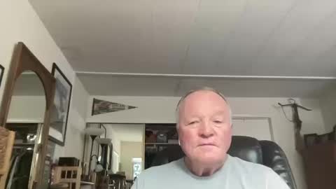 Snapshot of cookoosnest chatting on 10-12-25, 03:11 cookoosnest online show from 10-12-25, 03:11