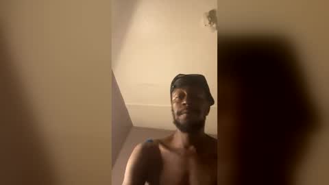 Snapshot of coolco39 chatting on 07-11-26, 08:17 coolco39 online show from 07-11-26, 08:17