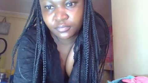 Snapshot of coolgirl001 chatting on 09-14-25, 06:56 coolgirl001 online show from 09-14-25, 06:56