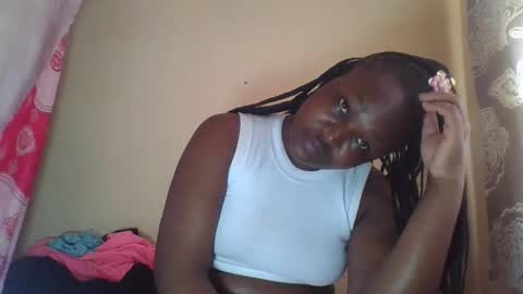 Snapshot of coolgirl001 chatting on 09-15-25, 09:31 coolgirl001 online show from 09-15-25, 09:31