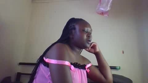 Snapshot of coolgirl001 chatting on 09-27-25, 11:26 coolgirl001 online show from 09-27-25, 11:26