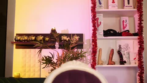 Ginger The Cringer online show from 12-31-24, 12:36