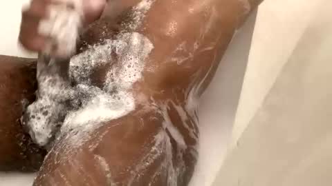 Snapshot of coolvibes69 chatting on 10-31-25, 04:30 coolvibes69 online show from 10-31-25, 04:30