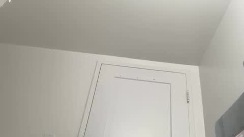 Snapshot of coolvibes69 chatting on 11-17-25, 11:21 coolvibes69 online show from 11-17-25, 11:21