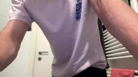 Snapshot of coooocoooo09 chatting on 02-02-26, 11:42 coooocoooo09 online show from 02-02-26, 11:42