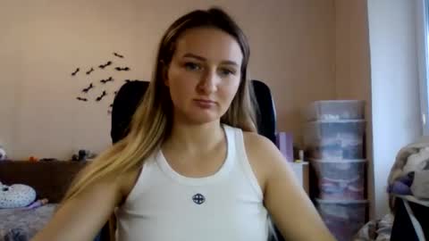 cora_fora online show from 11-12-25, 12:27