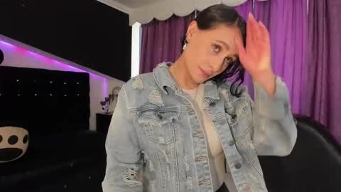 Snapshot of coral_gibson chatting on 02-17-26, 12:45 Coral online show from 02-17-26, 12:45