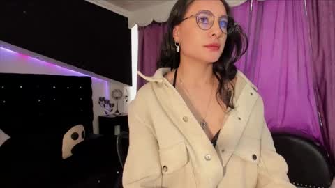 Snapshot of coral_gibson chatting on 03-05-26, 05:42 Coral online show from 03-05-26, 05:42