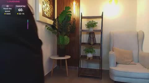 Snapshot of coral_lise chatting on 09-26-25, 11:03 Coral online show from 09-26-25, 11:03