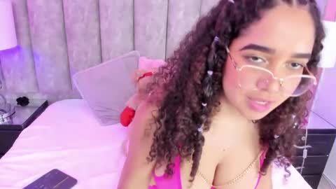 Snapshot of coralharmon chatting on 02-05-25, 04:03 coralharmon online show from 02-05-25, 04:03