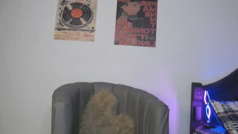 Coralie Bronson online show from 02-24-26, 07:12