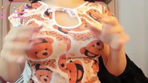 Snapshot of coraline__clark chatting on 12-20-24, 09:00 online show from 12-20-24, 09:00