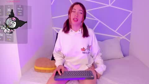 Snapshot of coraline_arts chatting on 02-27-25, 07:37 Cora online show from 02-27-25, 07:37