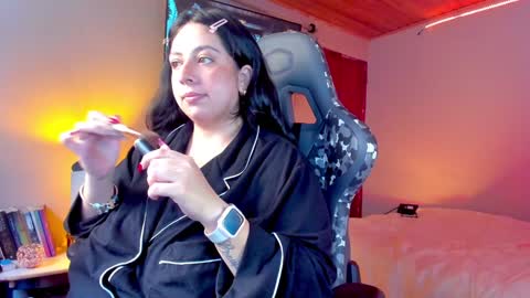Snapshot of coraline_latin chatting on 12-24-24, 09:33 Coraline online show from 12-24-24, 09:33