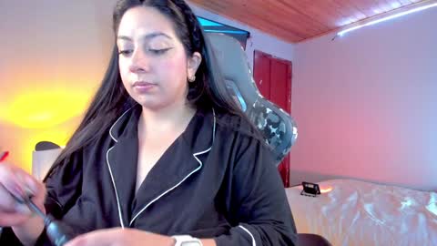 Snapshot of coraline_latin chatting on 01-24-25, 09:26 Coraline online show from 01-24-25, 09:26