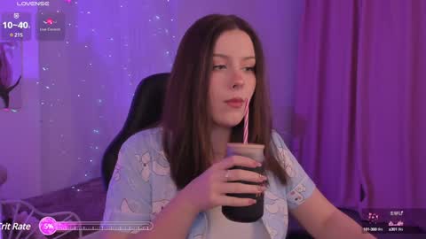 Snapshot of coralinekeyns chatting on 12-24-24, 05:27 little girl who is always right or Coraline online show from 12-24-24, 05:27