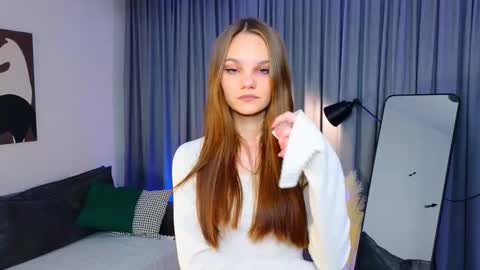 Lia online show from 11-10-25, 03:55