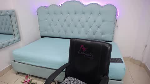 Snapshot of cordelia_perlman chatting on 10-25-25, 02:24 Cordelia online show from 10-25-25, 02:24