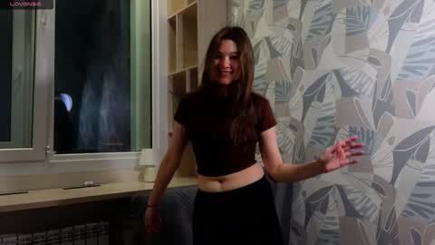 Leya online show from 10-17-25, 03:47