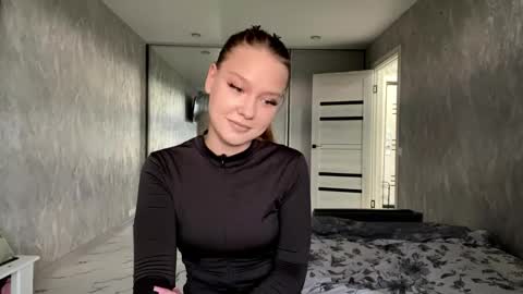 Kiki online show from 05-13-26, 11:29
