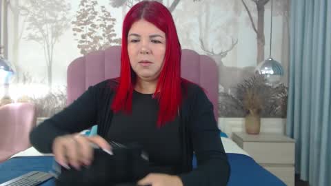 corineray online show from 10-17-25, 03:47