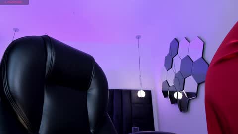 Corinne Russo online show from 02-05-25, 03:34