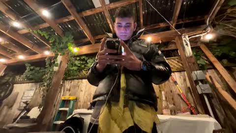 Snapshot of coronelking chatting on 12-31-24, 03:01 coronelking online show from 12-31-24, 03:01