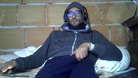 Corrado online show from 12-15-25, 04:00