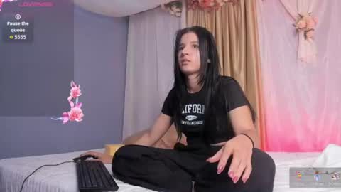 Lunita online show from 06-20-26, 12:08