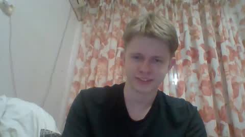 Snapshot of cosm2312 chatting on 04-14-26, 06:36 Andrew online show from 04-14-26, 06:36