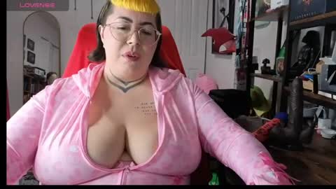 Snapshot of cosplaybruja305 chatting on 07-31-26, 03:06 Miss Mei online show from 07-31-26, 03:06