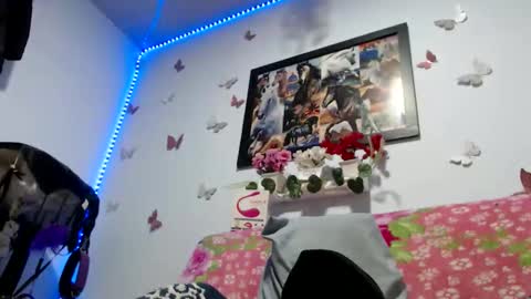 Snapshot of costahotxxx chatting on 02-25-26, 08:35 sofiabigcock69 online show from 02-25-26, 08:35