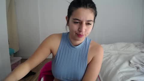 Snapshot of costantine_helena24 chatting on 01-06-25, 01:41 costantine helena24 online show from 01-06-25, 01:41