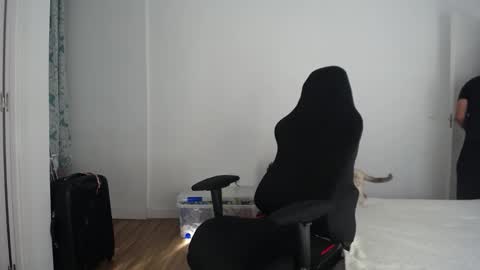 costantine helena24 online show from 12-01-25, 11:15