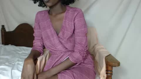 Snapshot of cotton_puff chatting on 09-16-25, 11:00 sweet flowers online show from 09-16-25, 11:00