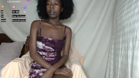 Snapshot of cotton_puff chatting on 11-27-25, 12:07 sweet flowers online show from 11-27-25, 12:07