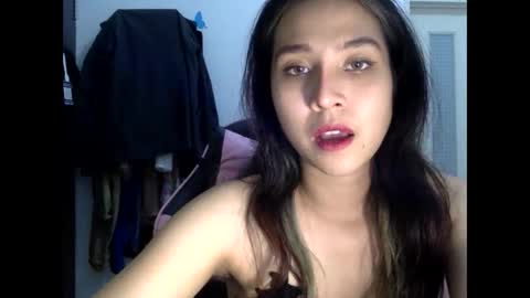 Snapshot of cottoncandygirl9898 chatting on 12-16-24, 12:27 Liz Gwyneth Charlota online show from 12-16-24, 12:27