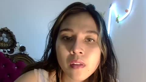 Snapshot of cottoncandygirl9898 chatting on 02-12-25, 06:51 Liz Gwyneth Charlota online show from 02-12-25, 06:51