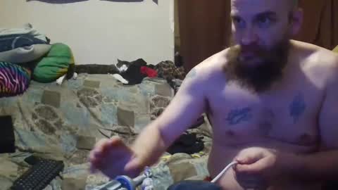 Snapshot of countryfuckers chatting on 12-04-24, 10:46 Alaskawildcouple online show from 12-04-24, 10:46