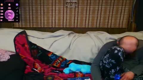 Alaskawildcouple online show from 10-28-25, 09:46