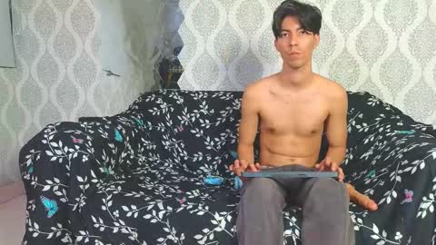 Ricardo  Isabella online show from 11-27-25, 01:40