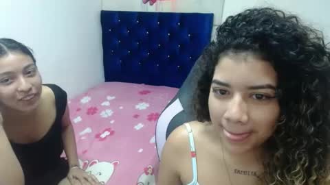 couple_lesbian_zhara_sophia online show from 01-22-25, 10:26