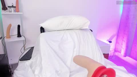 Maria  online show from 02-25-25, 08:47