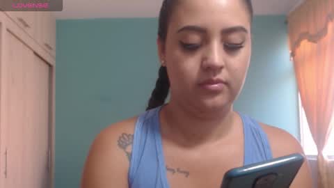  ALEJANDRO Y EMILY  online show from 01-18-26, 01:37