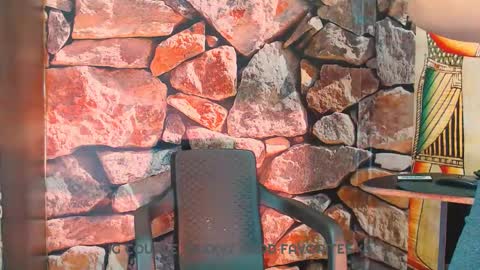 MIA LIZ AND SAM online show from 12-11-24, 06:36