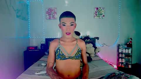 ALEXA  KIM online show from 10-18-25, 07:03