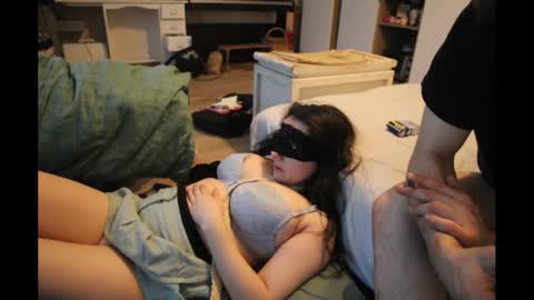 Snapshot of coupleforyou23 chatting on 01-31-25, 04:06 coupleforyou23 online show from 01-31-25, 04:06