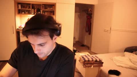 Snapshot of coupleforyou23 chatting on 02-11-25, 09:56 coupleforyou23 online show from 02-11-25, 09:56